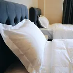 Hotel Ufo Center *