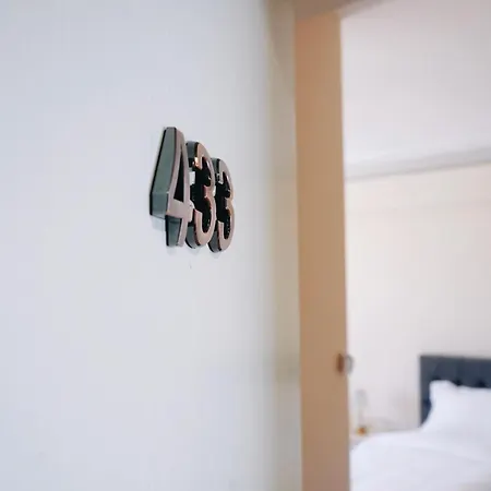 Hotel Ufo Center Tirana